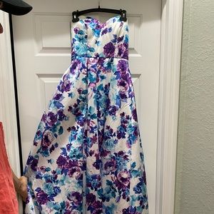 Flower prom dress size 7/8